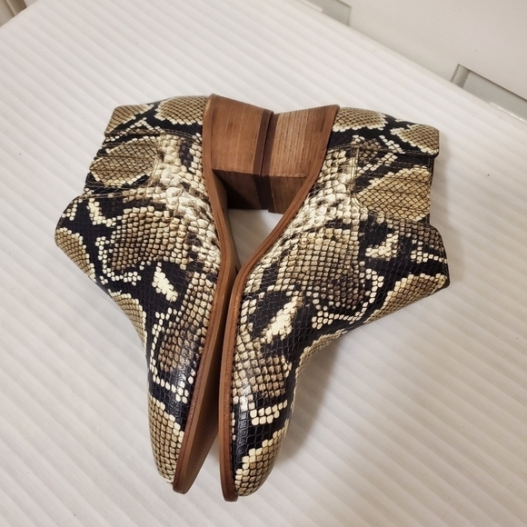 NWOT Madewell Sonia Snakeprint Leather Chelsea Booties Size 9 - Picture 7 of 14